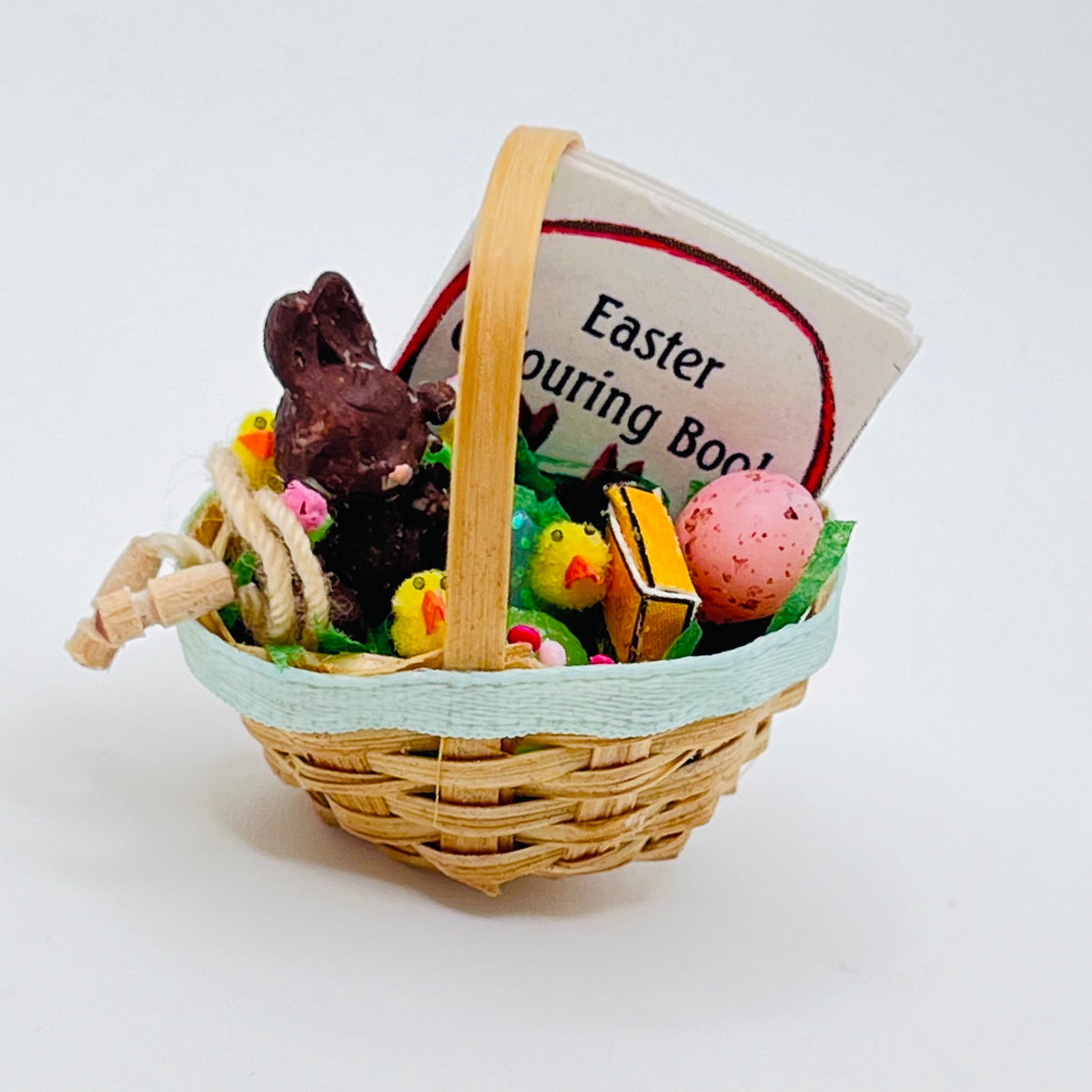 Easter Basket - 1/12 Scale Dollhouse Miniature – Freedom Miniatures